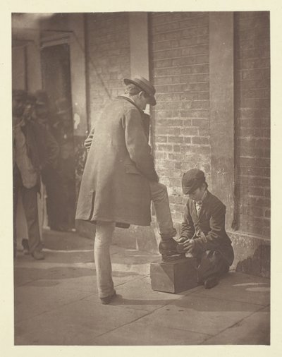 The Independent Shoe-Black, 1881. af John Thomson