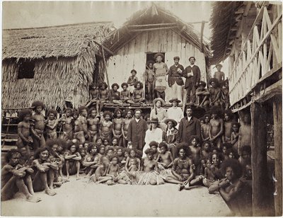 Mission House Parimata, Aroma, Ny Guinea, 1885 (albumin print) af John W. Lindt
