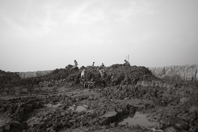 Murstensfabrikker i Kolkata, Indien, 2016 (foto) af Jon Nicholson