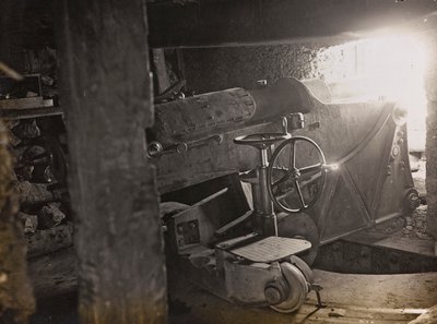 Album "Min verdenskrig - minder om den sydvestlige front i Kärnten, Italien, Trentino-Alto Adige) 31/03/1915-12/11/ 1918 - Josef Zohles Vienna ": artilleristykke (s/h foto) af Josef Zohles
