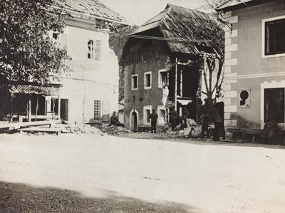 Album "Meine weltkriegs - Erinnerungen South-West Front (Carinthia, Italien, South Tyrol) (Min verdenskrig - minder om den sydvestlige front i Kärnten, Italien, Trentino-Alto Adige) 31/03/1915-12/11/ 1918 - Josef Zohles Wien ": firkant med murbrokker (s/h  af Josef Zohles
