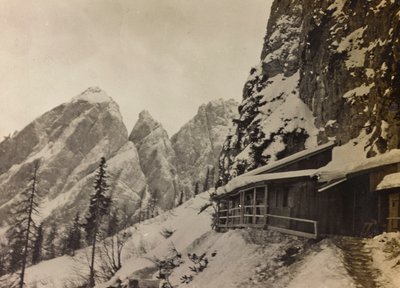 Album "Min verdenskrig - minder om den sydvestlige front i Kärnten, Italien, Trentino-Alto Adige) 31/03/1915-12/11/ 1918 - Josef Zohles Vienna ": militærkaserne i Al af Josef Zohles