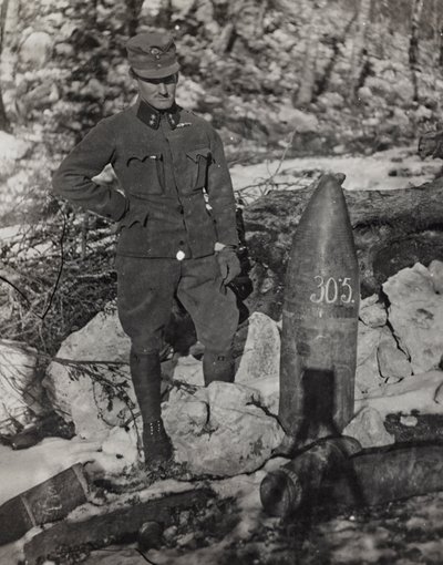 Album "Min verdenskrig - minder om den sydvestlige front i Kärnten, Italien, Trentino-Alto Adige) 31/03/1915-12/11/ 1918 - Josef Zohles Vienna ": soldat med kugle (s/h ph) af Josef Zohles
