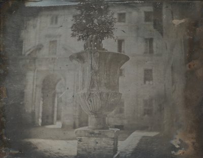 Vase, Santa Cecilia in Trastevere, Rom, 1842. af Joseph Philibert Girault De Prangey