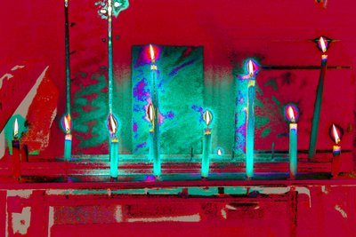 All But One, fra serien Votive Candles, 2015 (fotografi) af Joy Lions