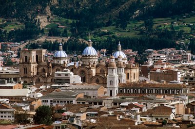 Udsigt over Cathedral of Immaculate Conception eller New Cathedral, designet af Juan Bautista Stiehle (1829-1899), Cuenca (UNESCOs verdensarvsliste af Juan Bautista Stiehle