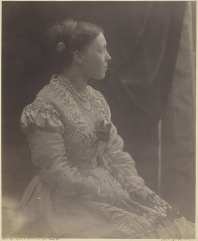 Anne Thackeray Ritchie, maj 1870. af Julia Margaret Cameron