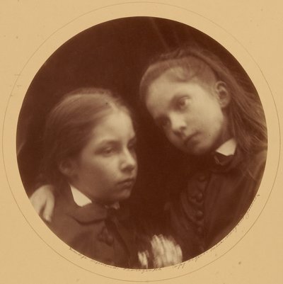[Margaret og Adeline Norman] af Julia Margaret Cameron