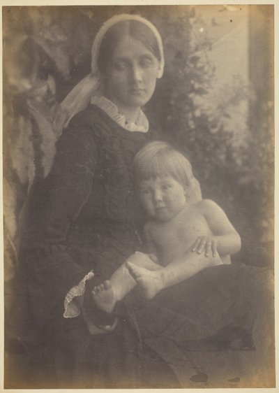 Mrs. Herbert Duckworth med Gerald Duckworth af Julia Margaret Cameron