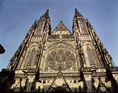 Facade af katedralen St. Vitus af Kamil and Mocker, J. Hilbert