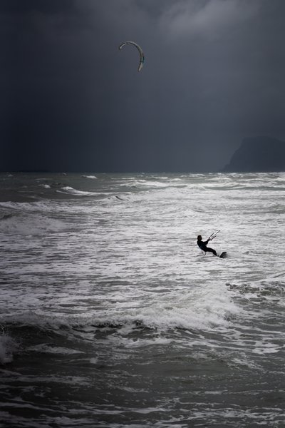 Silver Surfing, 2021 (foto) af Katha Wood