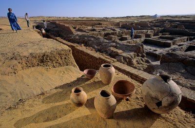 Oldtidsboplads, fransk mission, Egyptens gamle rige; Dakhla-oasen; Balat; Egypten af Kenneth Garrett