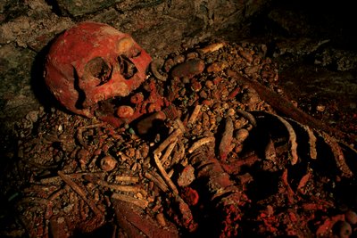 Maya; Copan; Honduras; arkæologi; klassisk periode; grav; Robert Sharer; udgravning;... af Kenneth Garrett