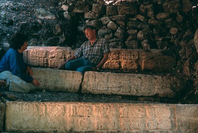 Maya; Guatemala; Ruta Maya, Dos Pilas. Arthur Demarest, Federico Fashen af Kenneth Garrett