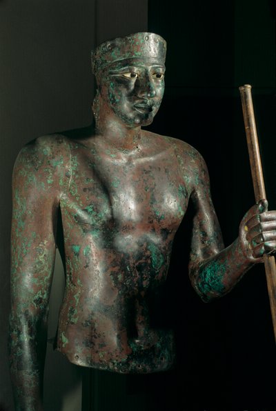 Statue af Pepi I, kobber med indlagte øjne af kalksten og obsidian, fra templet H..., 2002 (foto) af Kenneth Garrett