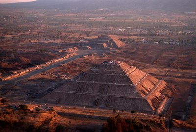 Teotihuacan; Månens pyramide; Pyramider; Mesoamerika; Mexico; Gamle kulturer-Th..., 2005 (foto) af Kenneth Garrett