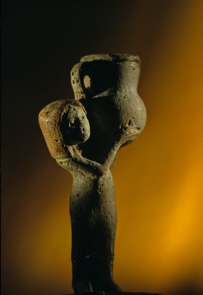 Unguent Vessel, form af kvindelig tjener, 2009 (foto) af Kenneth Garrett