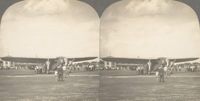 Gruppe af 3 sterografvisninger af luftfart, inklusive Wright-brødrene, 1900-1929. af Keystone View Company