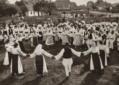 Rumænien: Rusu Bargaului, Hora (s/h foto) af Kurt Hielscher