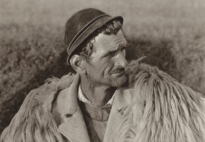 Rumænien: Hyrde af Santa Maria (s/h foto) af Kurt Hielscher