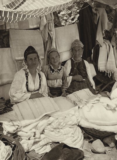 Jugoslavien: Marked i Prizren (s/h-billede) af Kurt Hielscher