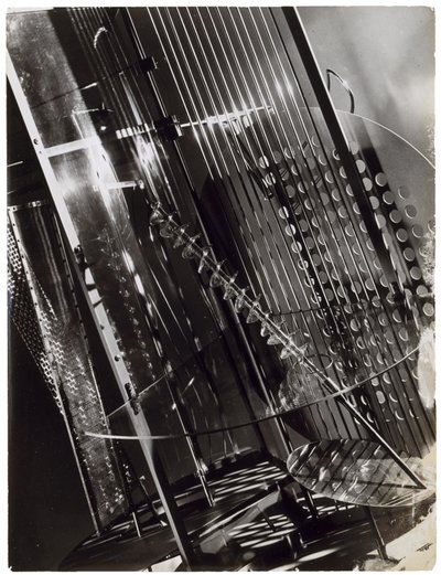 Light-Space-modulatoren af Laszlo Moholy Nagy