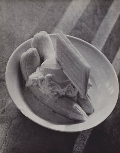 Banana Mess, The Caviare of Eton (s/h foto) af Laszlo Moholy Nagy