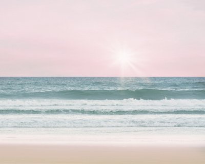 Pink Beach, ca. 2017 (fotografi) af Leah Straatsma