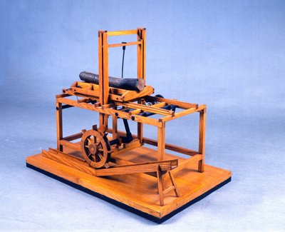Træmodel (model) af hydraulisk sav drevet af tandhjul og vand. Lavet efter tegning af Leonardo da Vinci (Leonard de Vinci) (1452-1519) Museum of Science and Technology, Milano. af Leonardo da (after) Vinci