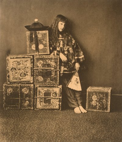Xie Kitchin som "En kineser" af Lewis Carroll