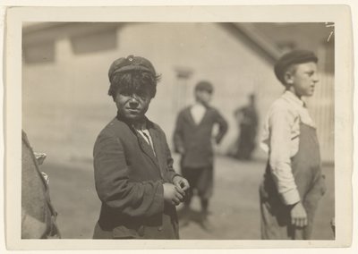 [Joe (José) Mello, Acushnet Mills, New Bedford, Massachusetts]. af Lewis W. Hine