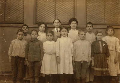 En gruppe indvandrerbørn på Washington School i Boston, Massachusetts. af Lewis Wickes Hine