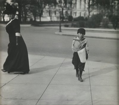 Dreng med avis, Washington, D.C. af Lewis Wickes Hine