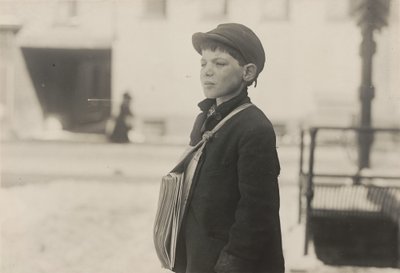Tony Casale, Bologna, 11 år gammel har solgt aviser i 4 år, Hartford..., marts 1909. af Lewis Wickes Hine