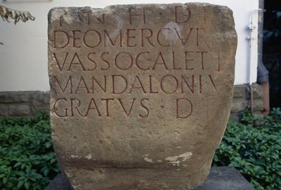 Indskrift med dedikation til Merkur, sandstensplade, Bitburg, Rheinland-Pfalz, Tyskland, romersk civilisation, 2.-3. århundrede e.Kr. af Unbekannt Unbekannt