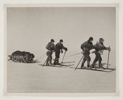 Polarfesten på sporet (bromidtryk) af Lieutenant Henry Robertson Bowers