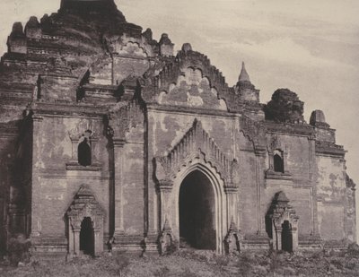 Den østlige facade af Damayangyee Pagoda af Linnaeus Tripe