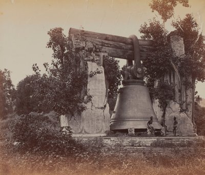 Big Bell, Mandalay, Burma af Lord Henry Rawlinson