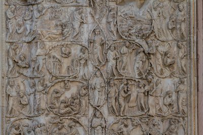 Jesse-træ og messianske profetier, Historier om Genesis, basrelieffer af Lorenzo Maitani (før 1275-1330), anden søjle, facade af Orvieto-katedralen, Umbrien, Italien af Lorenzo Maitani
