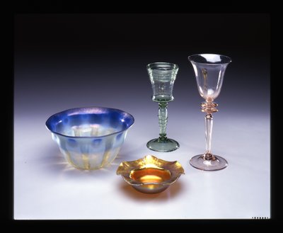 Sæt af glas af Louis Comfort Tiffany