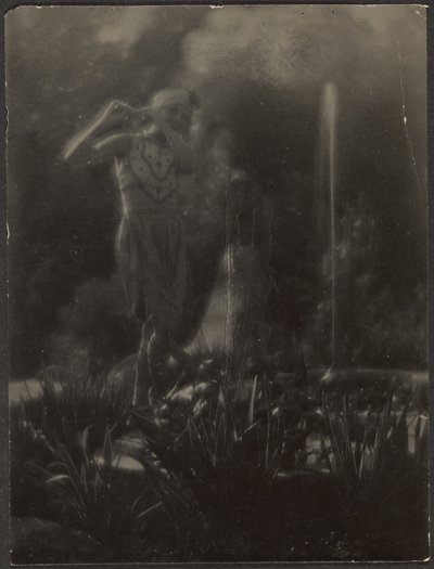 [Danser i haven] af Louis Fleckenstein