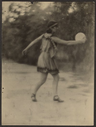 [Danser med diskos] af Louis Fleckenstein