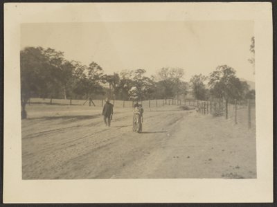 [Figurer i feltet]. af Louis Fleckenstein