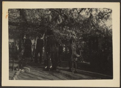 [Figurer i skoven] af Louis Fleckenstein