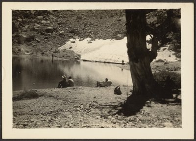 [Lake Scene] af Louis Fleckenstein