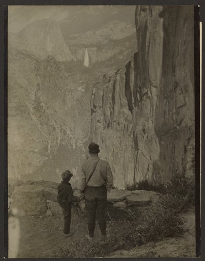 Liberty Cap og Nevada Falls, set fra Ledge Trail, Yosemite National Park af Louis Fleckenstein