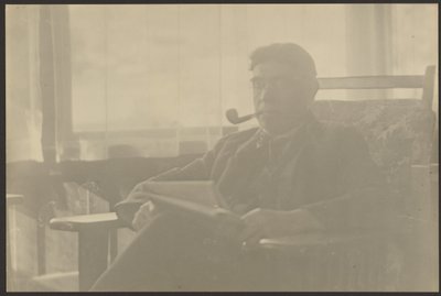 [Portræt af en mand, der ryger pibe]. af Louis Fleckenstein