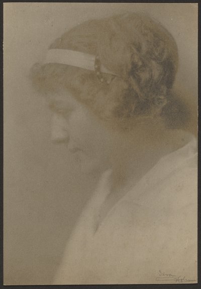 [Sara Holin] af Louis Fleckenstein