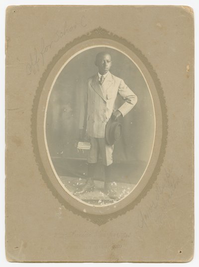 Foto af Amos Harper i skole, ca. 1910. af Lucius Harper