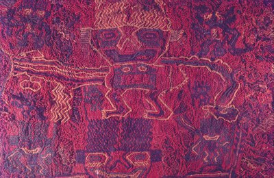 Tekstiler, Paracas Culture, Peru, 2015. af Luis Rosendo.